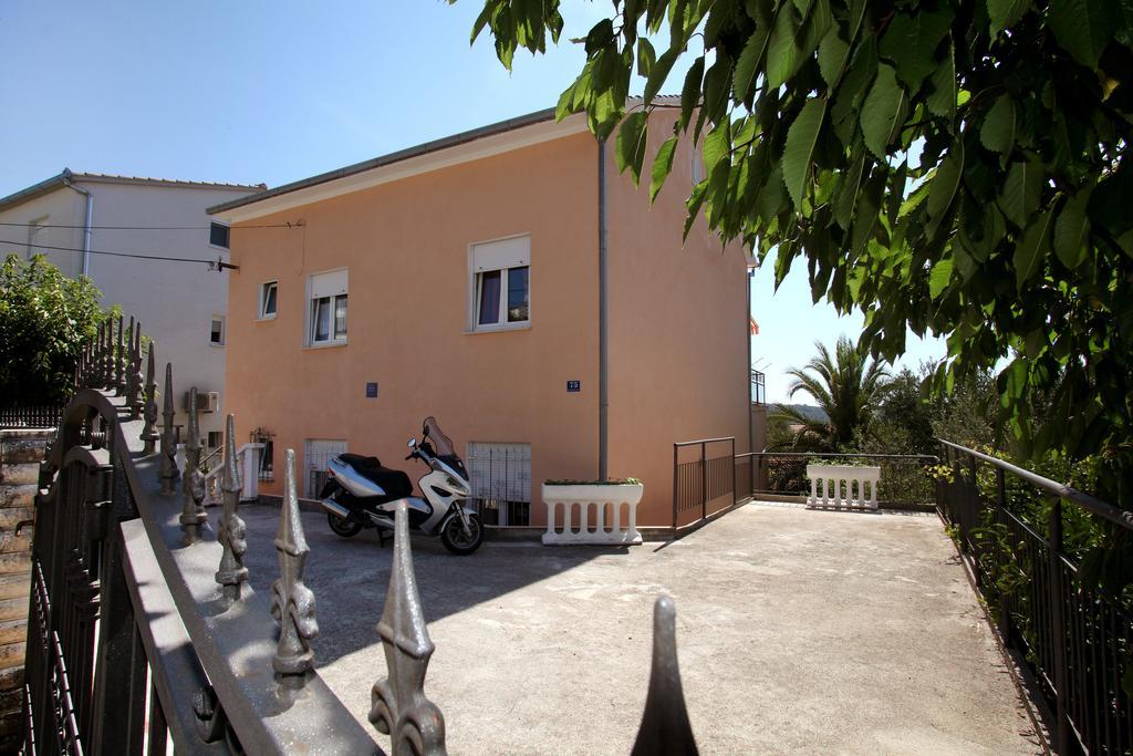 Apartments Jasmin Trogir Luaran gambar