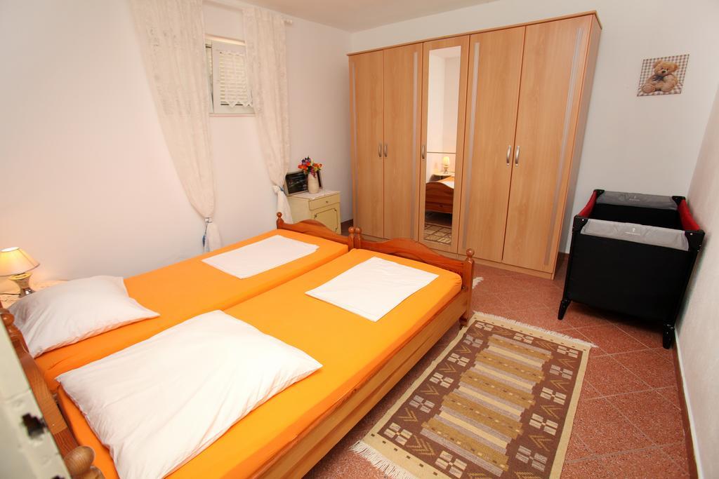 Apartments Jasmin Trogir Luaran gambar